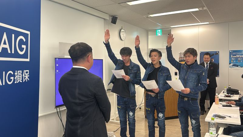 2024-04-03 16.42.18_3846fc82..